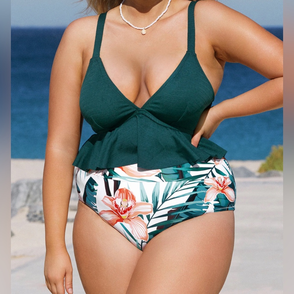 Cupshe Green and Floral Ruffle Plus Size Bikini Size 0X